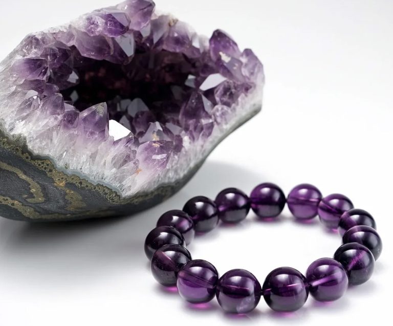 The Chinese Metaphysical Benefits of Wearing an Amethyst Bracelet